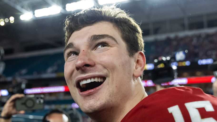 Raiders fans will love draft experts buzzing about Fernando Mendoza