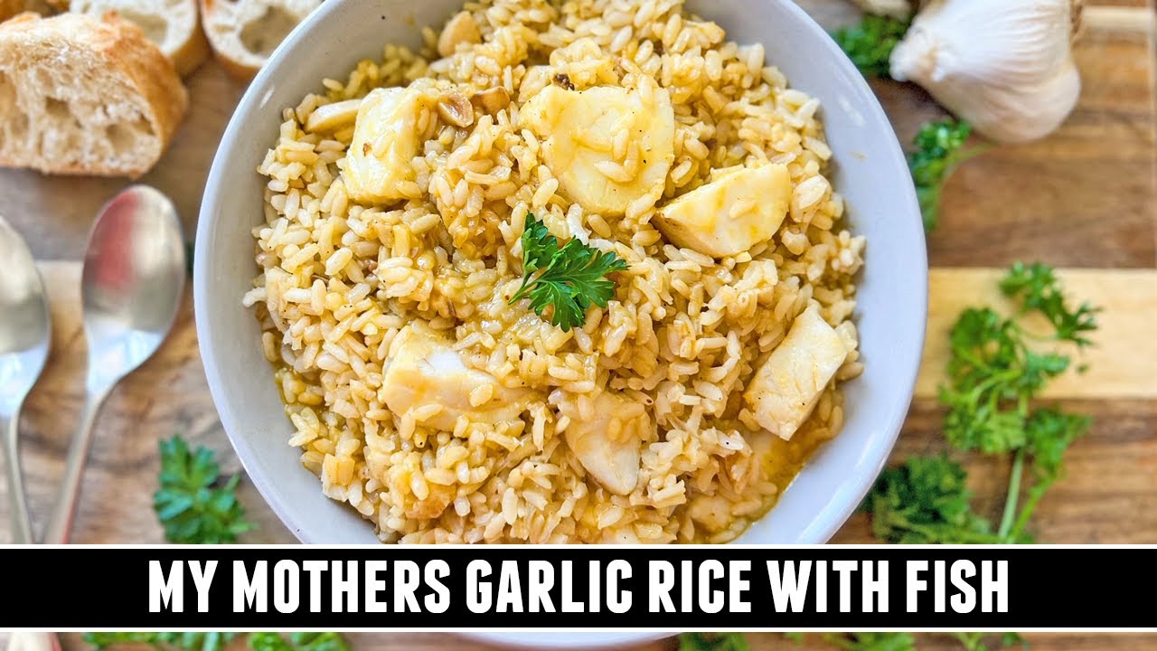 Garlic rice with fish for a comforting homemade meal