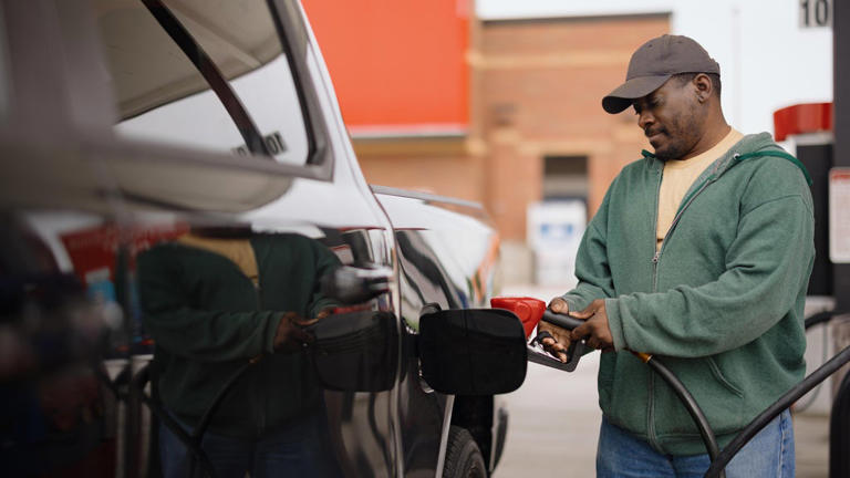 Here's how to save on gas in the Twin Cities as prices rise