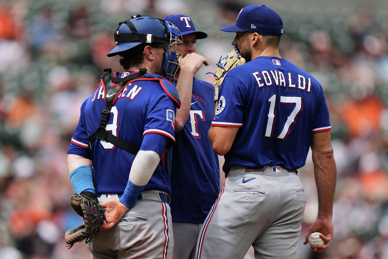 Rangers will 'play it smart' with Nathan Eovaldi as righty's next start ...