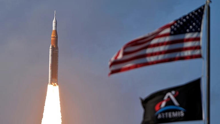 Le immagini della storica missione NASA Artemis II verso la Luna