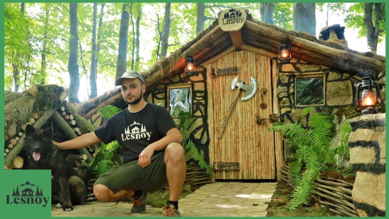 Primitive cabin build & stone oven cooking | Bushcraft solo camping in ...