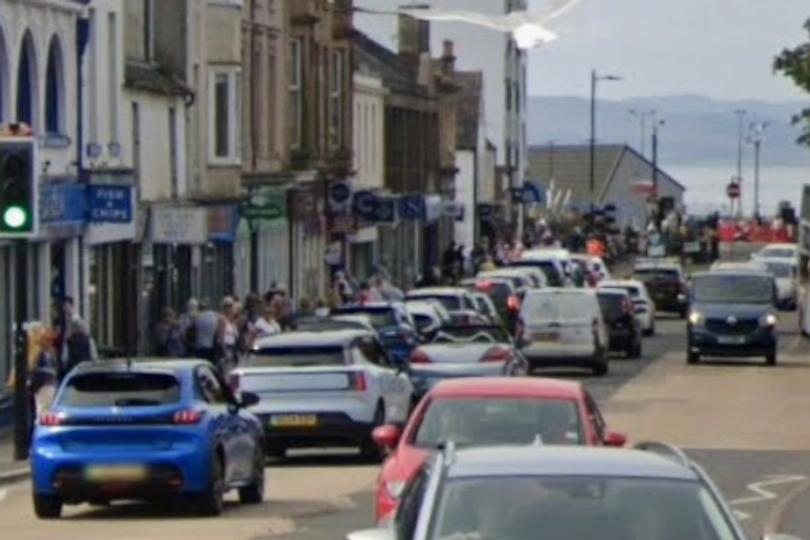 Pensioner tragically dies after being struck by HGV while crossing ...