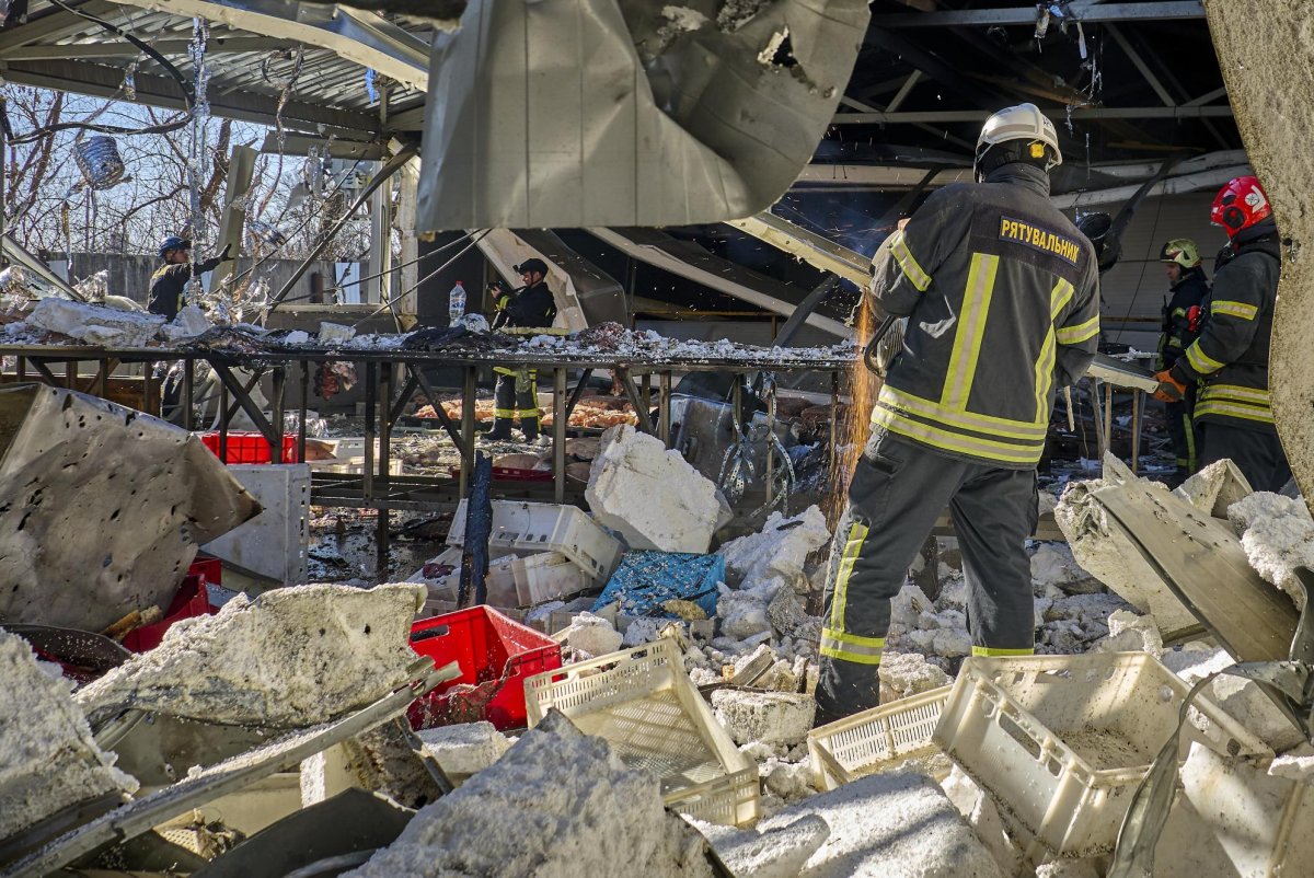 5 killed, 11 injured in large-scale Russian strikes across Ukraine