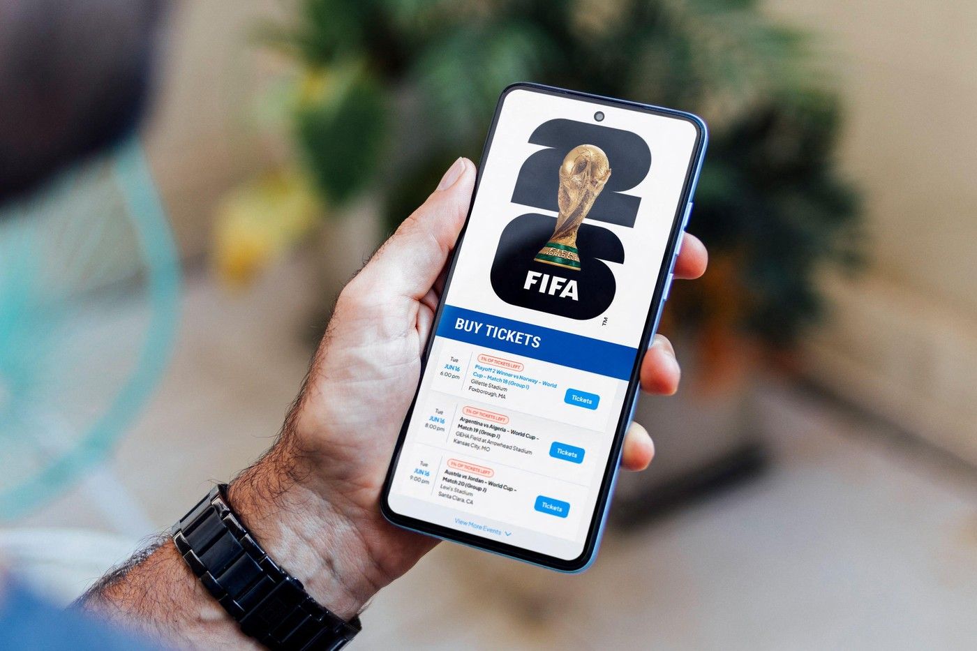 Fanoušci zuří kvůli lístkům na MS. FIFA měnila místa po nákupu, VIP jen ...