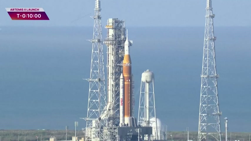 Video: il decollo del razzo Artemis II della NASA per la storica ...