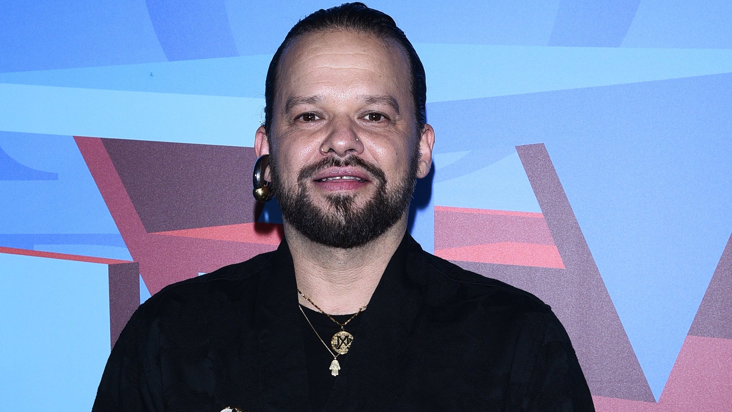 Michał Piróg pokazał się pod siedzibą TVN. Zapowiada nową drogę zawodową