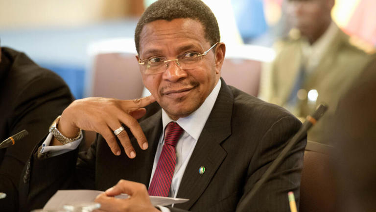 Tanzanie : polémique autour de la nomination de l'ancien président Kikwete à l'UA ( une crédibilité entachée du sang des enfants de la Tanzanie) il faudrait que la CAF aussi révise sa copie, de toutes les façons je ne mettrai pas mes pieds là-bas pendant la CAN dixit Médard Ntep