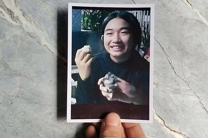 Con gái mất liên lạc gần một tháng, người cha từ Đồng Nai lên TP.HCM tìm khắp nơi