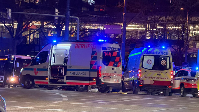 Am Mittwochabend kollidierten ein Motorradfahrer und ein PKW.