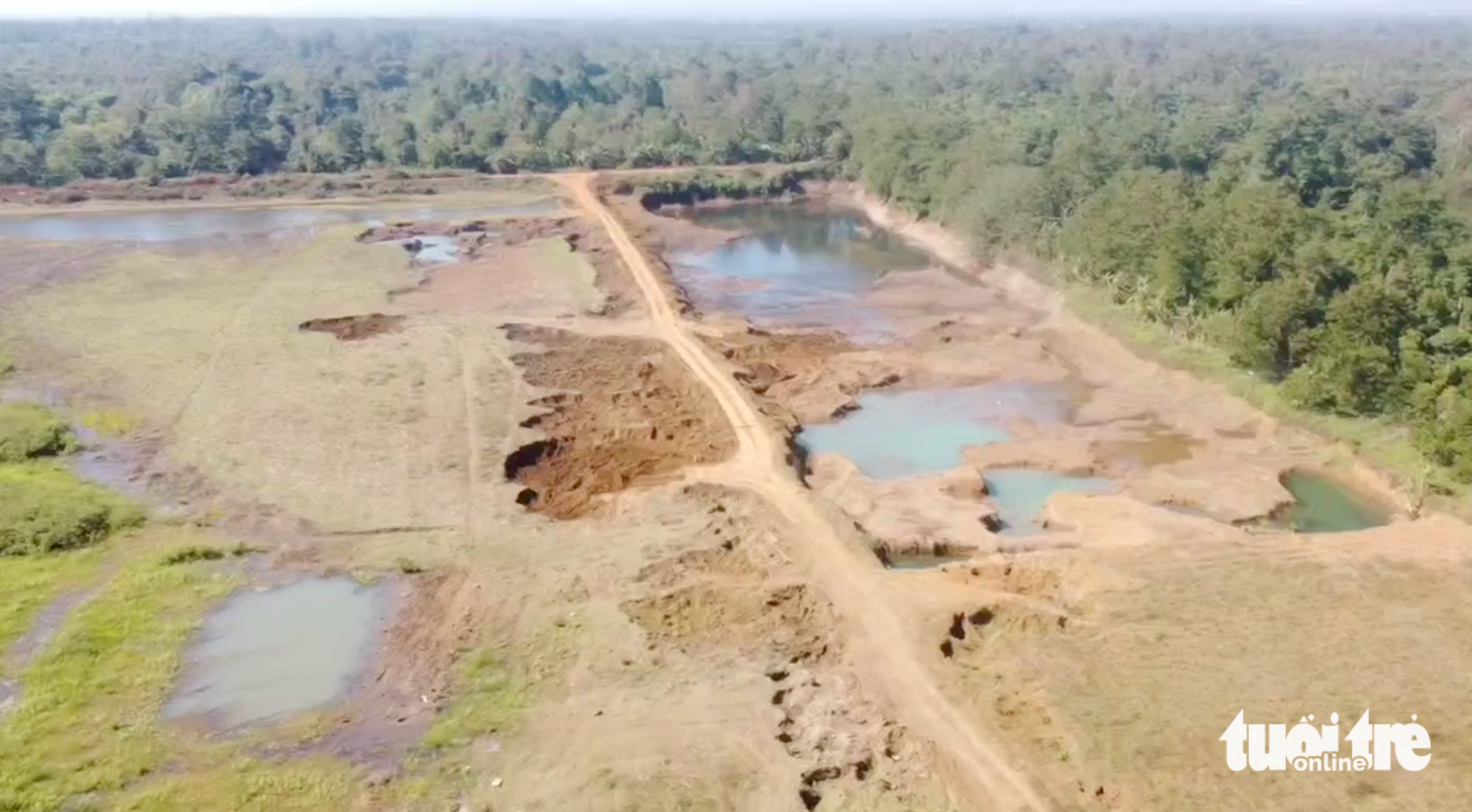 Lợi dụng 'cải tạo đất', múc đất nông nghiệp đem bán?