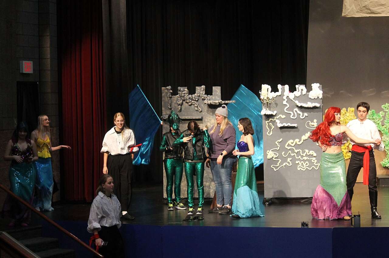 AA1Za82d School Plays Build Teamwork Dedication and Confidence