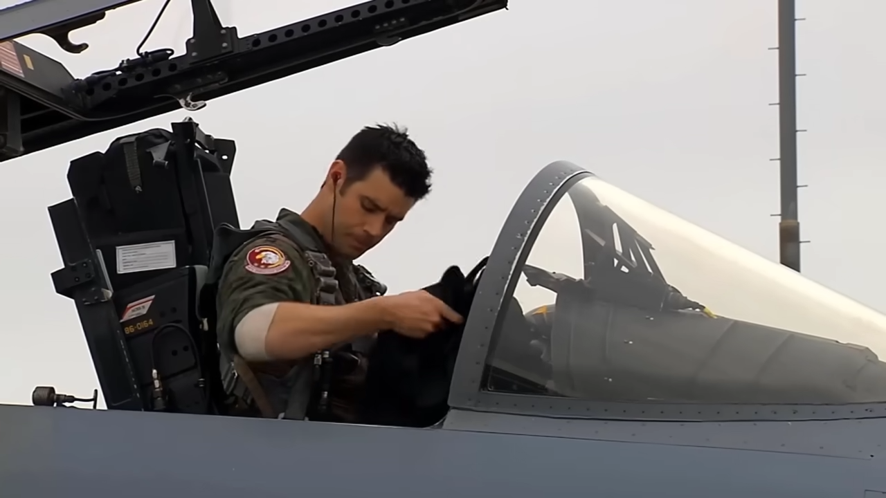 Army, Navy, Marine, Air Force, and Coast Guard pilots: How military ...