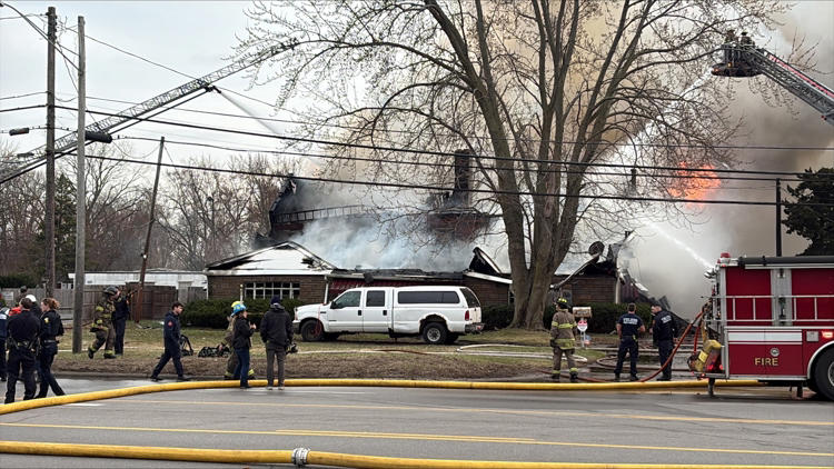 Fire destoys multi-unit apartment building in west Toledo Sunday