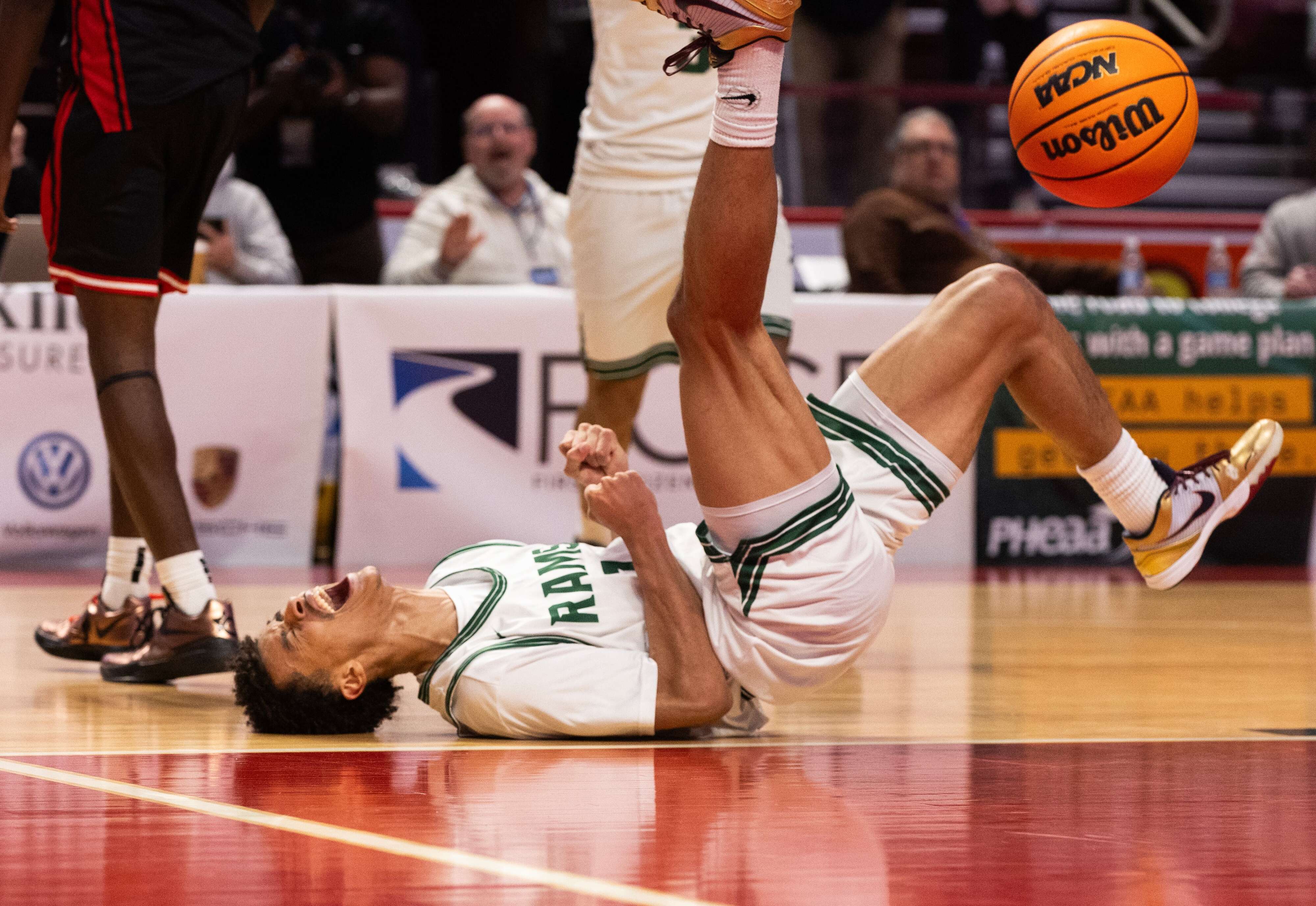 AA1ZaD2x Jelani Easter's late goal lifts Central Dauphin to first state title victory
