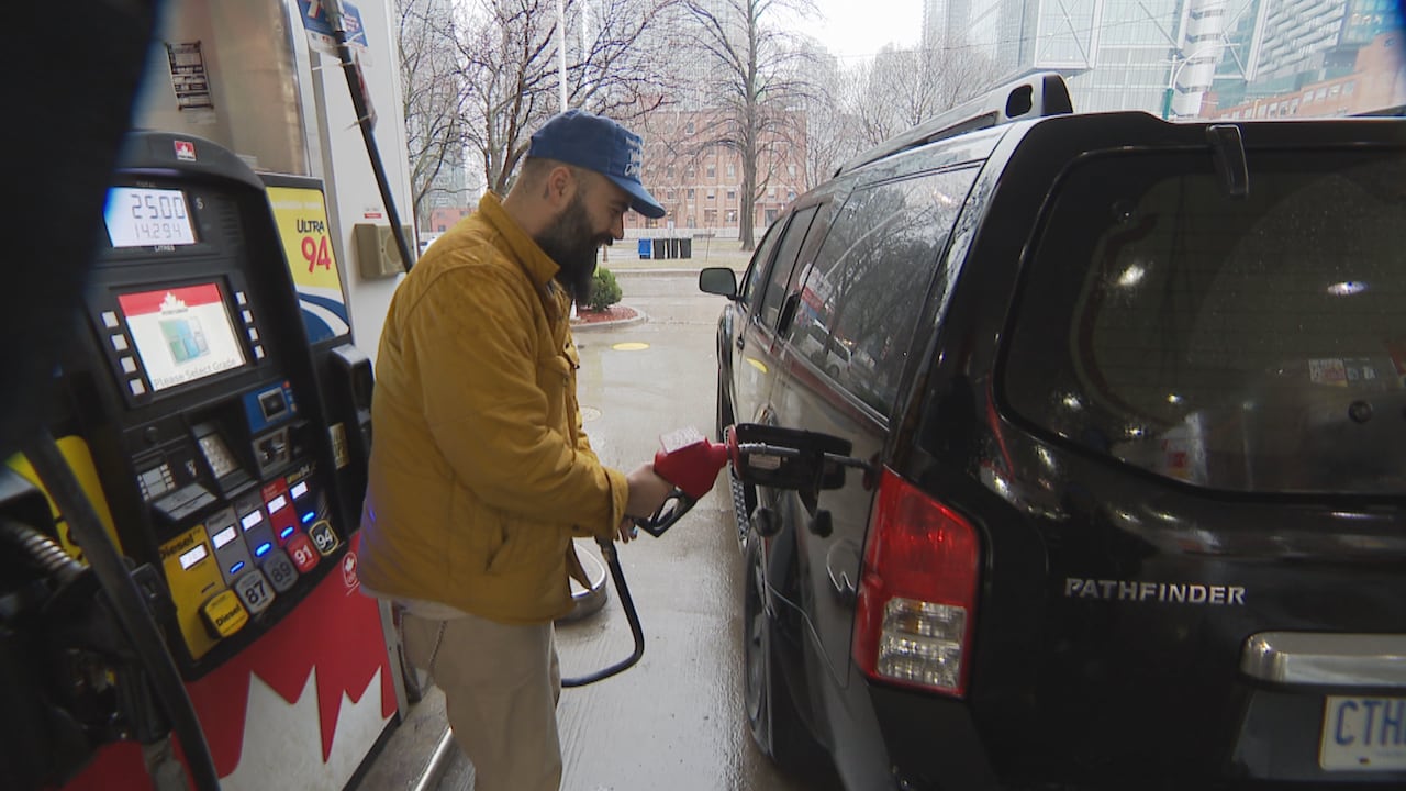 Gas prices continue to rise in the GTA, drivers are feeling it at the pumps