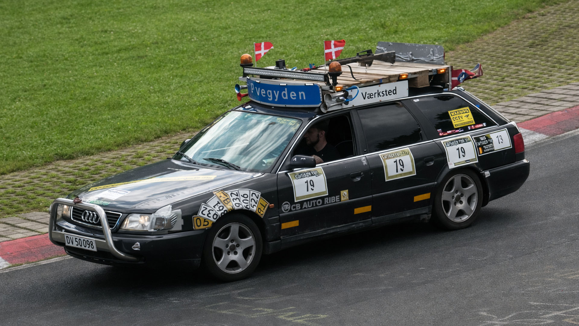 Nürburgring highlights unusual vehicle among performance cars