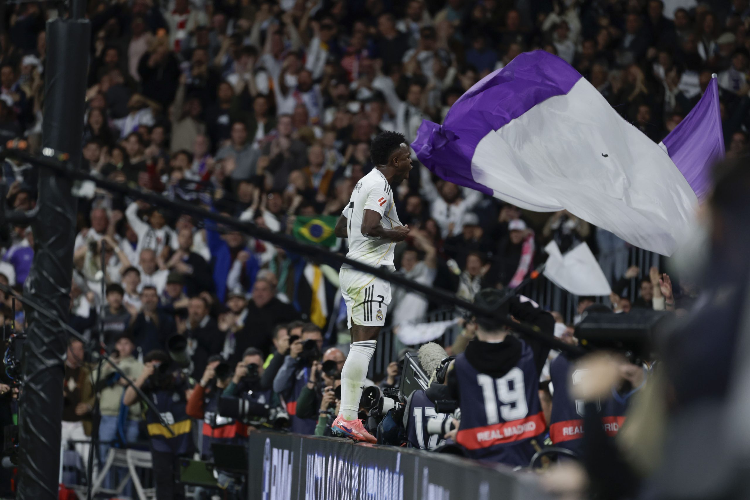 Real Madrid vence al Atlético en un derbi vibrante