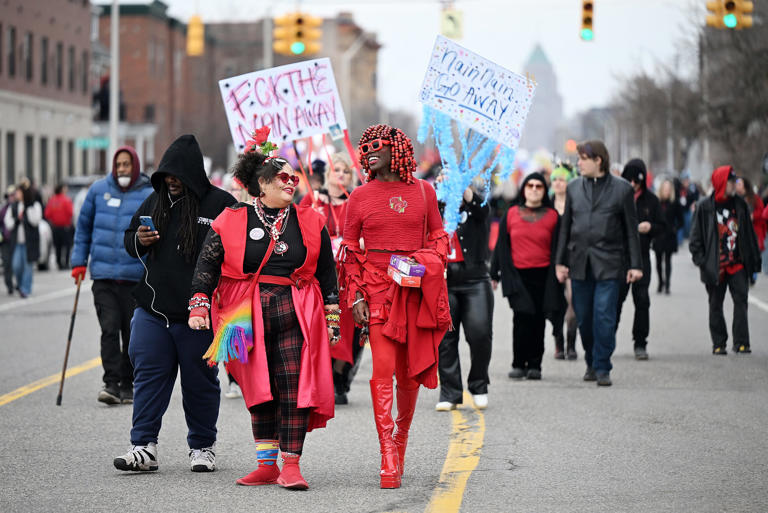 Nain Rouge lures costumed revelers to Detroit's annual parade