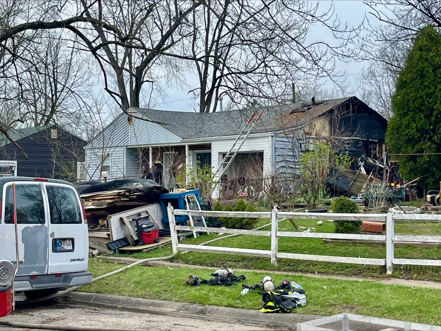 Fire damages 2 houses on east side of Indianapolis