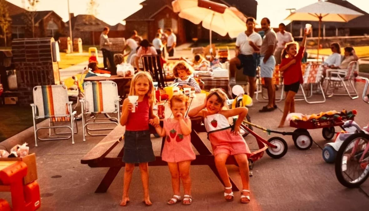 20 photos showing everyday life in 1970s suburbia