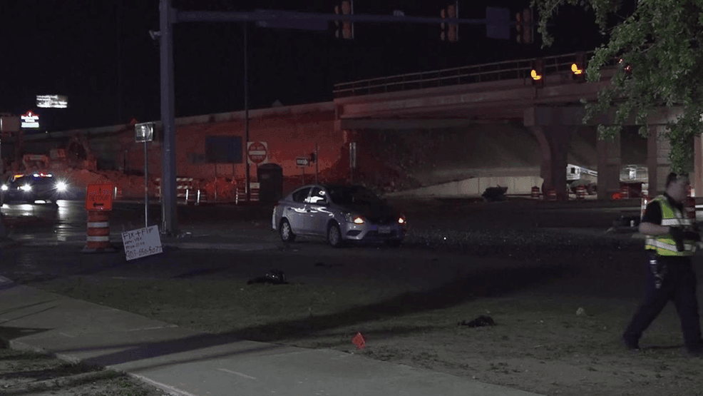 Motorcyclist in critical condition after late-night North Side crash