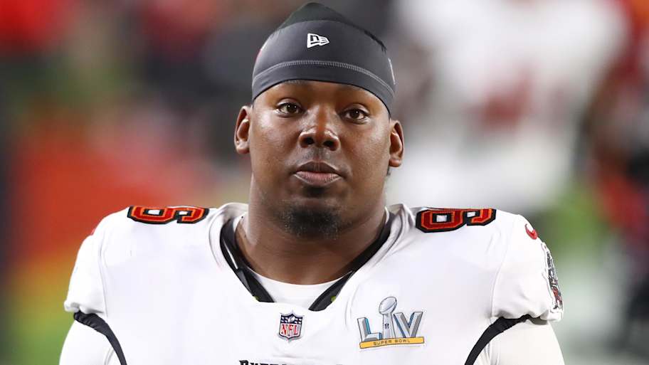 NFL veteran returns home to coach Alabama high school football team