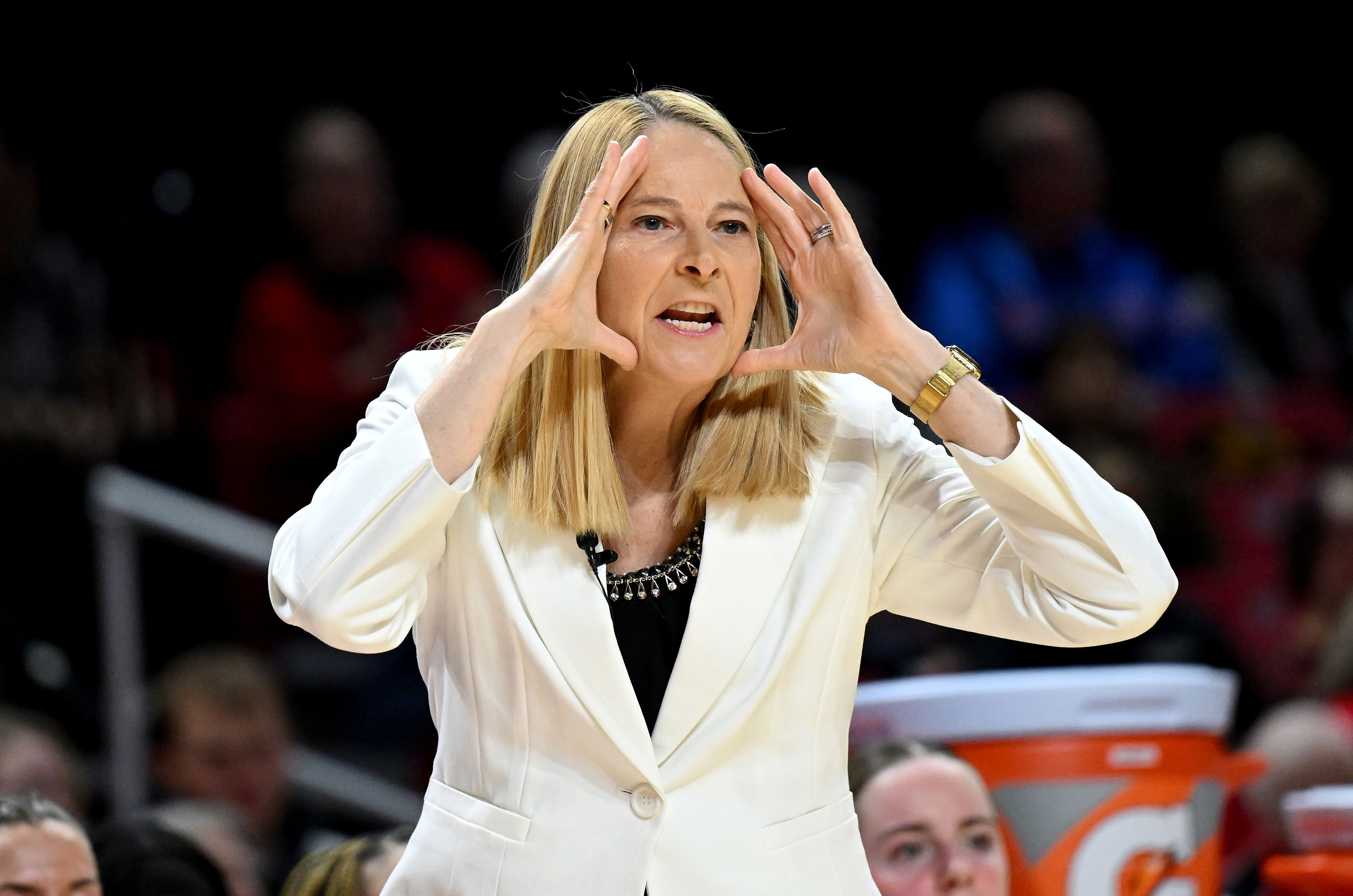 NCAA tournament coach goes viral for screaming in star player's face