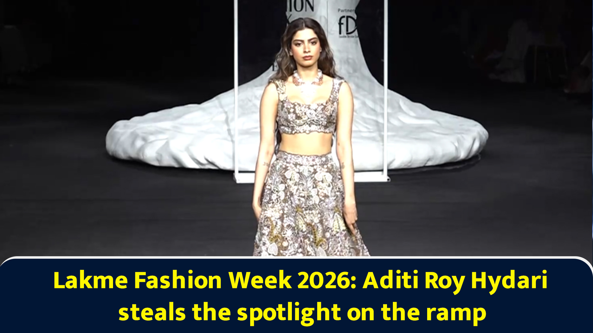 Khushi Kapoor turns heads as he walks for Aisha Rao at Lakme Fashion ...
