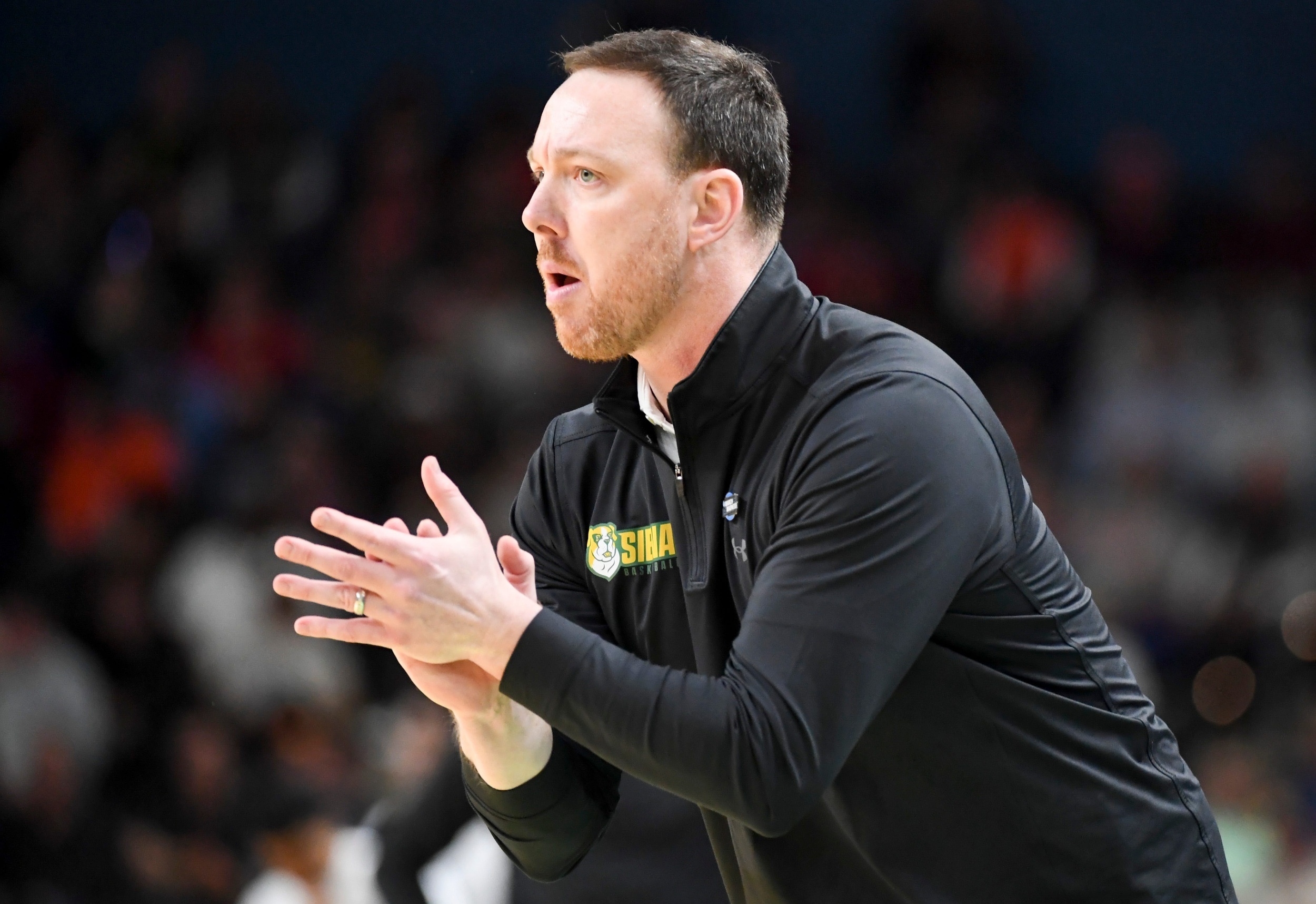 Syracuse is hiring a school legend as their new head coach