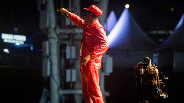 Tyler, the Creator faz show empolgante com rap pop no encerramento do ...