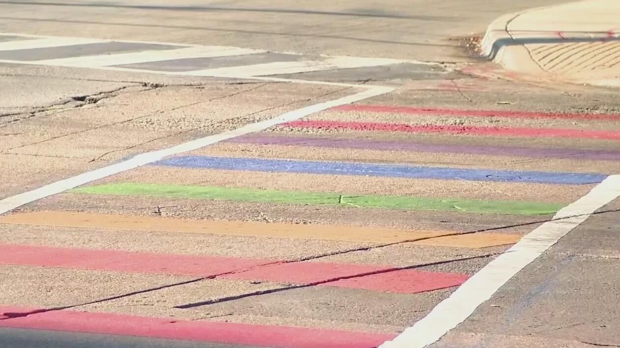 Dallas to remove decorative crosswalks