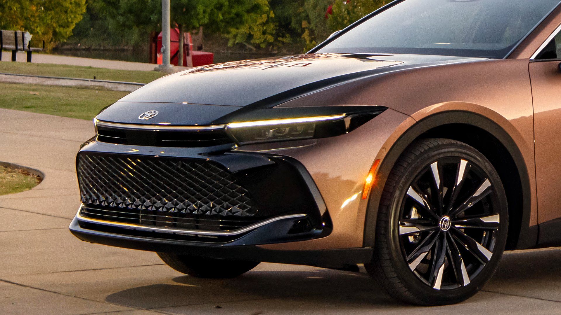 The Toyota hybrid that makes luxury cars hard to recommend