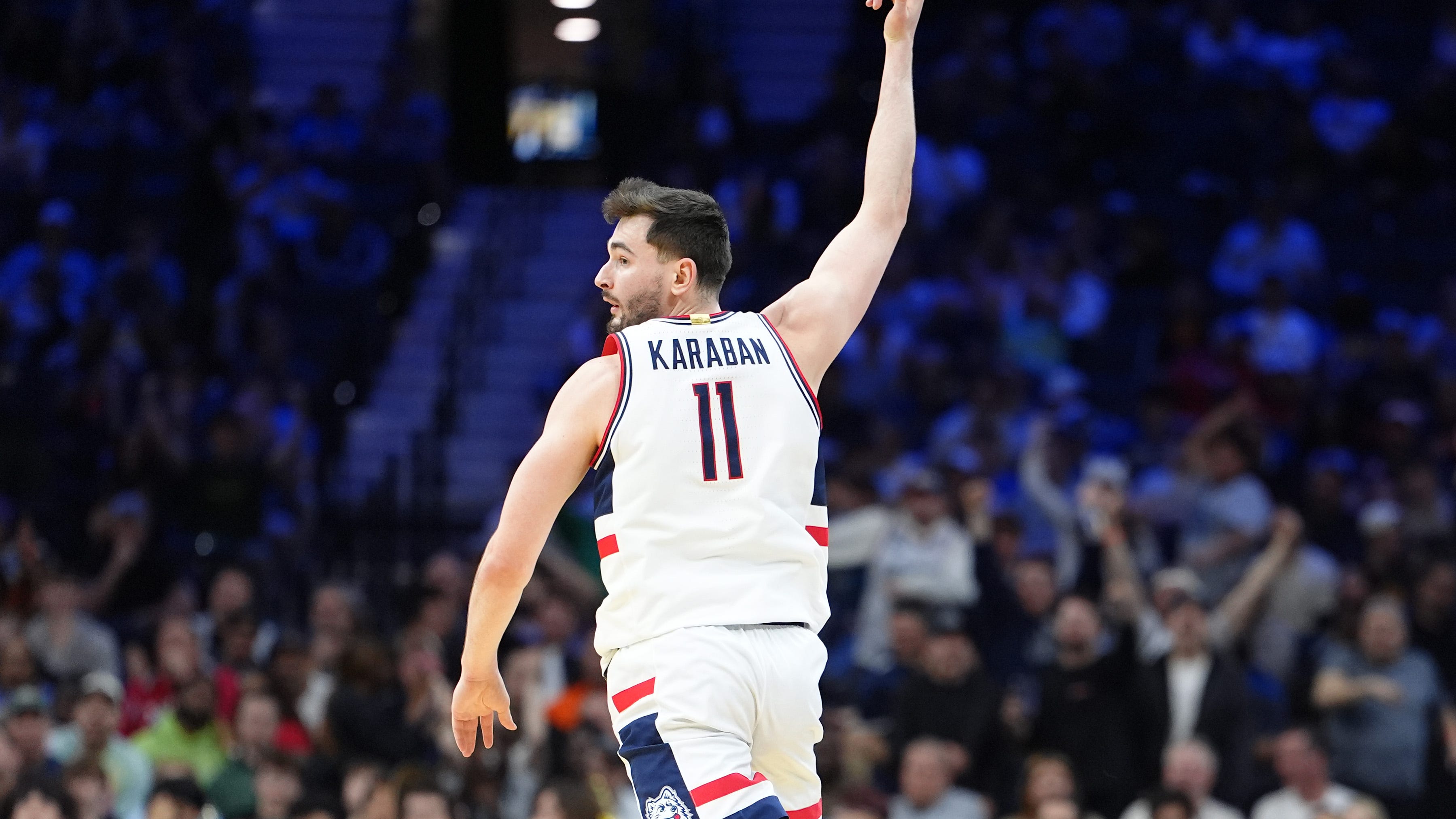 Dan Hurley showers Alex Karaban with praise as UConn heads to Sweet 16