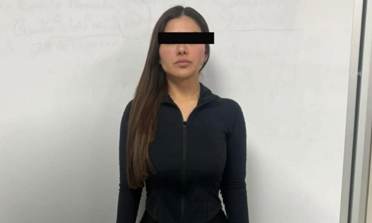 Detienen a mujer por intentar extorsionar a la presunta amante de su esposo