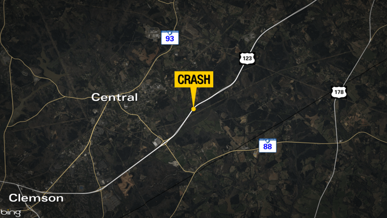 Crash kills one on US 123 in Pickens County