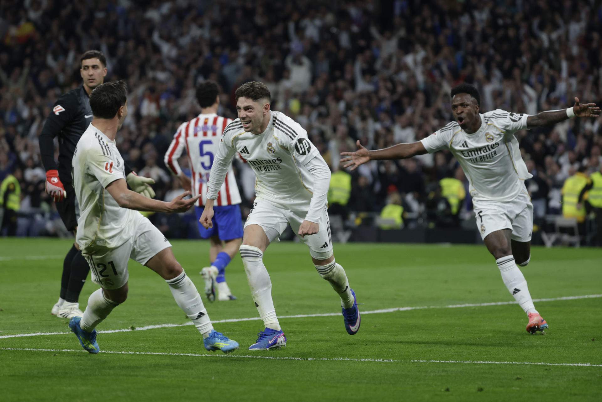 El Real Madrid se lleva el derbi contra el Atlético con mucha polémica ...