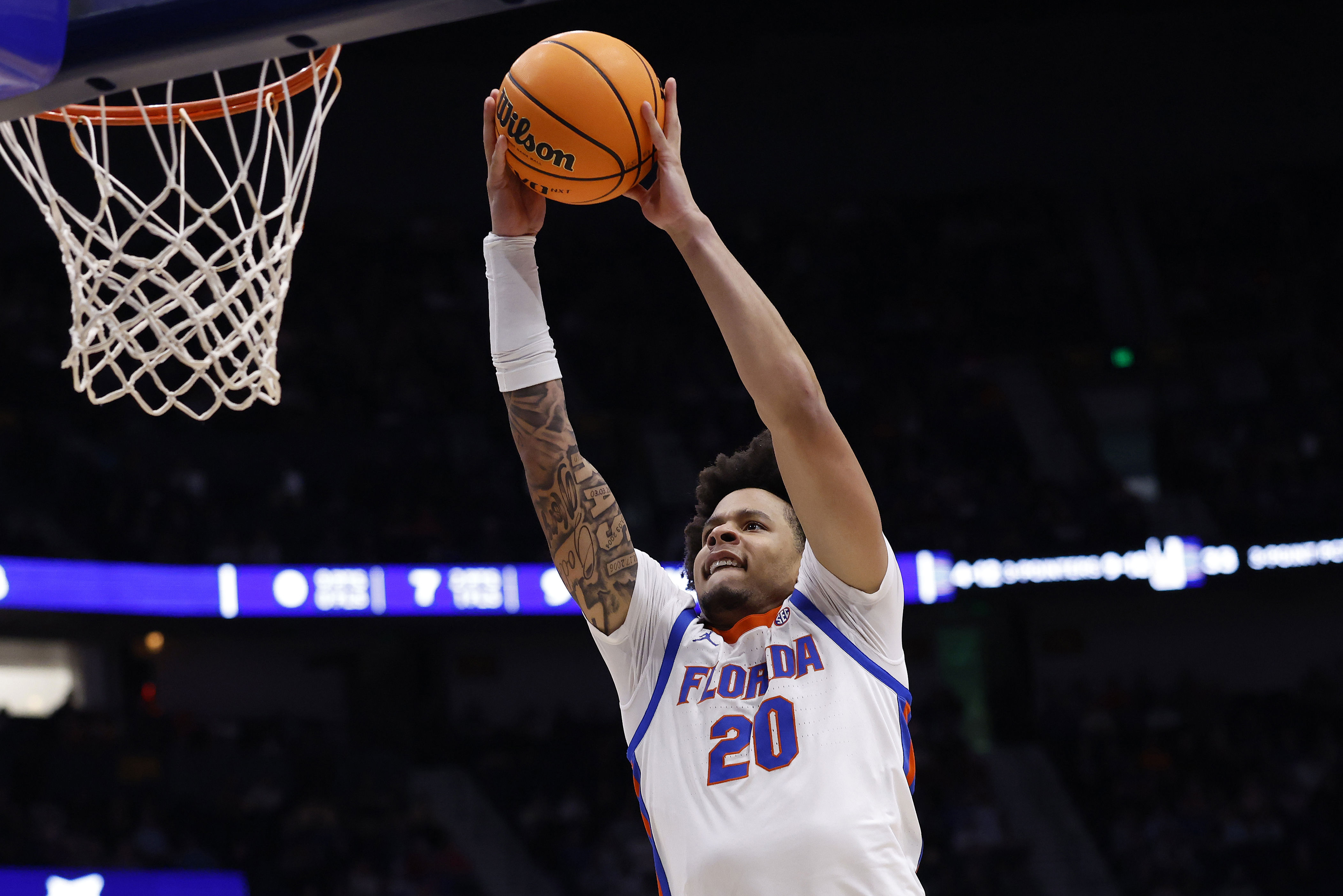 How to watch Florida vs Iowa: Live stream NCAA tournament for free, TV ...