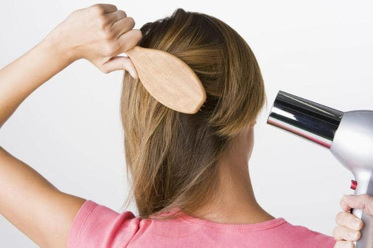 Begini cara merawat rambut yang diwarnai agar tidak mudah pudar