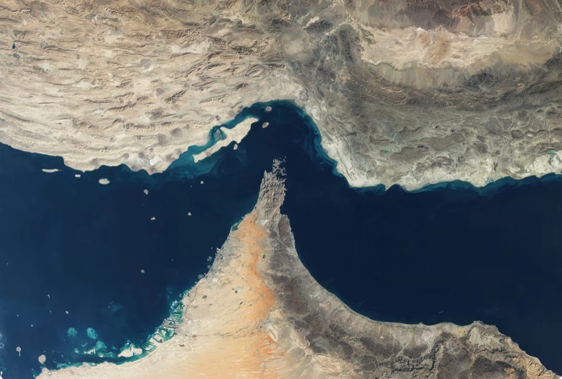 Iran chuẩn bị kiếm tiền từ việc kiểm soát eo biển Hormuz