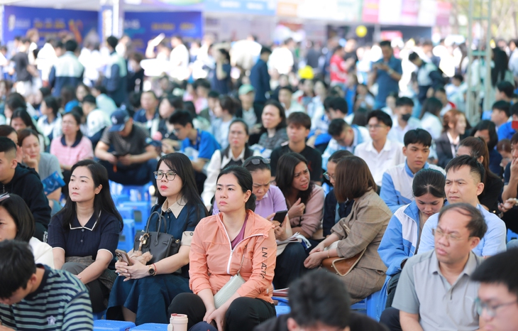 Chọn ngành thời AI: Hiểu mình để không chọn sai