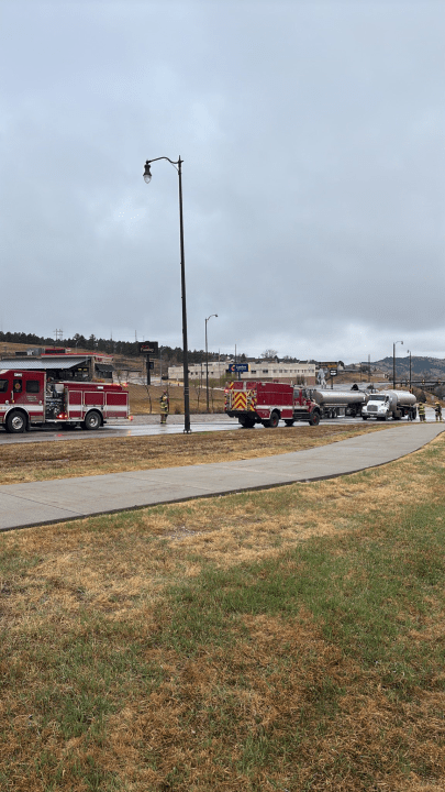 Crews respond to semi truck fire in Rapid City