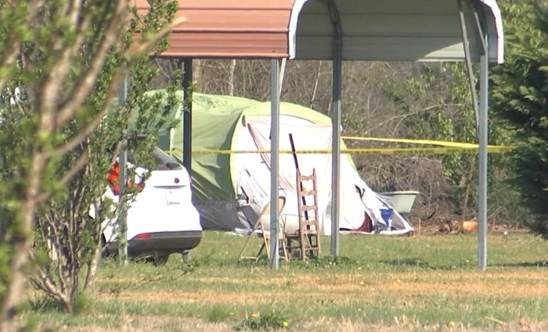Man arrested after 3 people found dead in camper in Robeson County ...