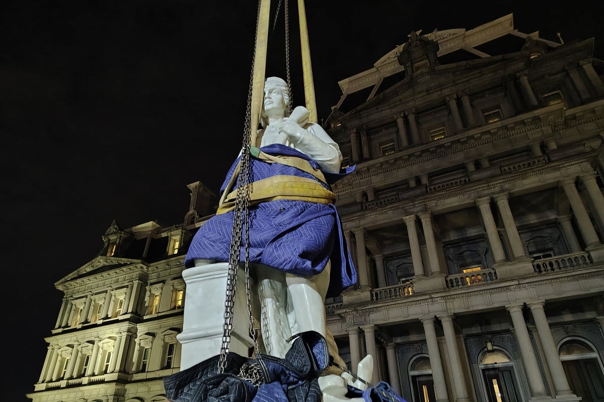 Trump installs Christopher Columbus statue on White House grounds