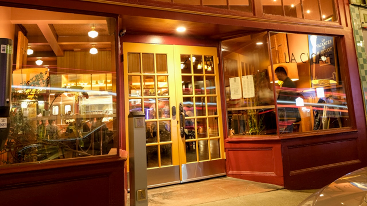 No tips, worse service? Restaurant owners warn trend is 