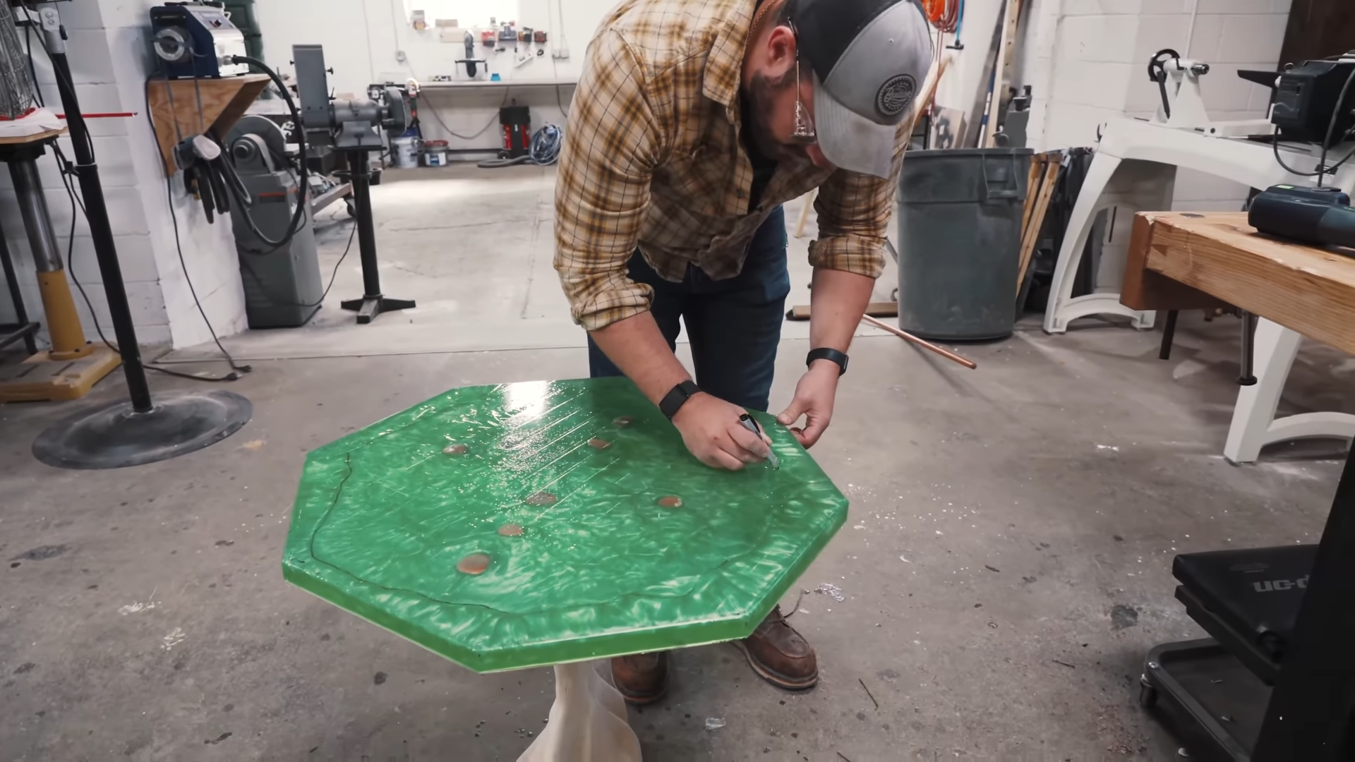 He tried building a crazy epoxy tree table - and the chainsaw kept ...