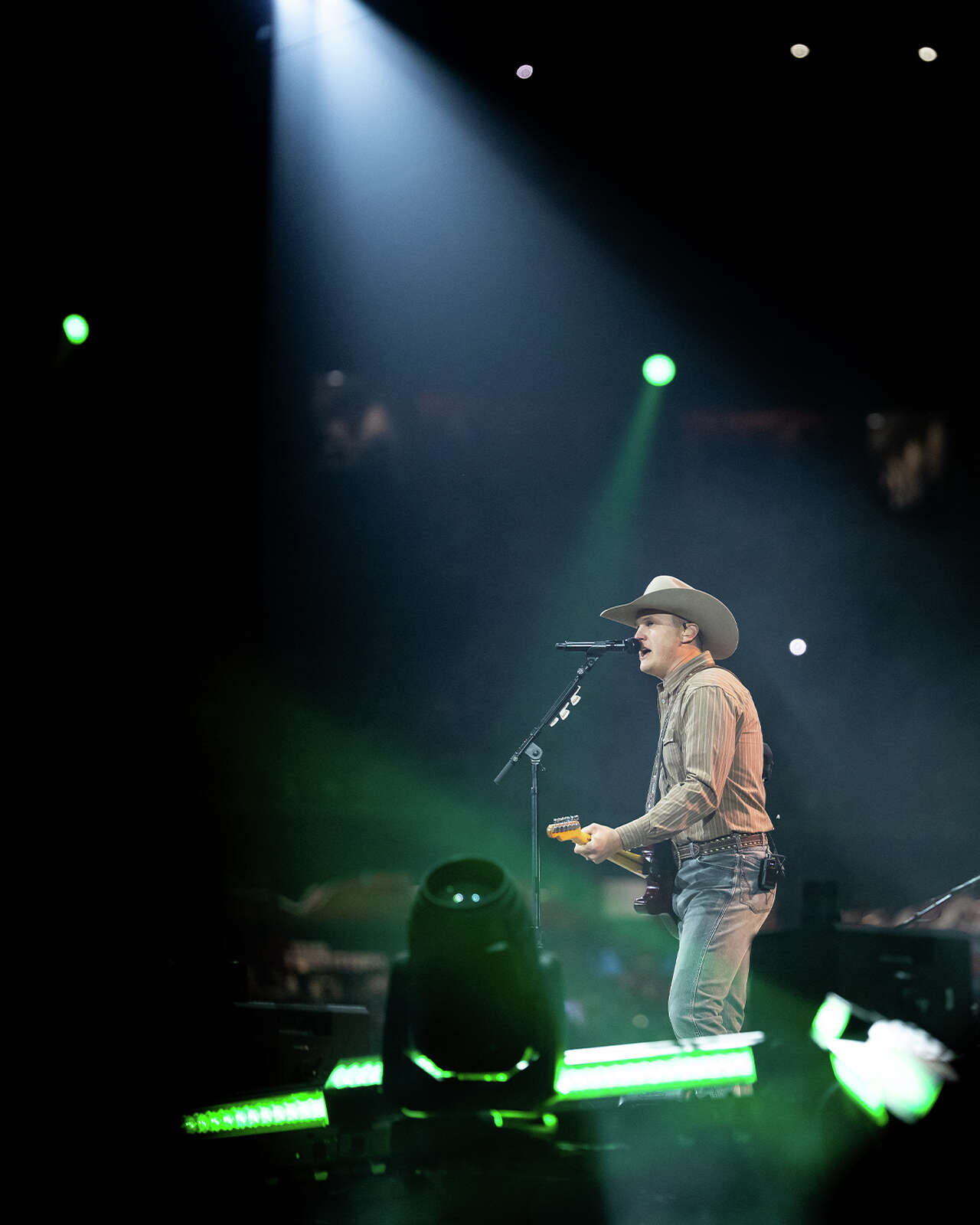 Cody Johnson closes Houston Rodeo with Carrie Underwood, Carín León ...