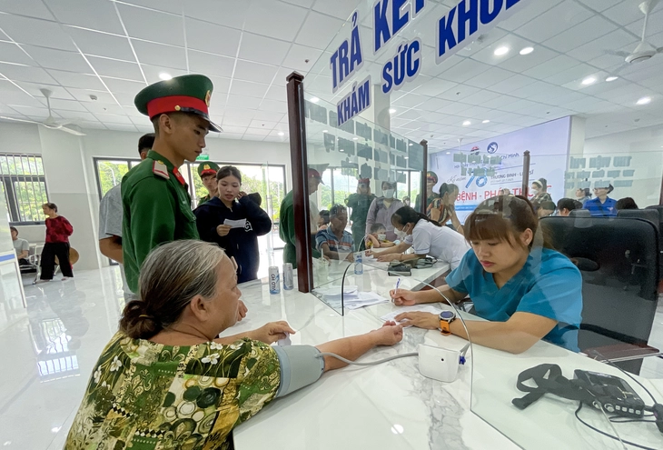 Sở Y tế TP.HCM đề xuất đưa đường dây nóng bảo vệ trẻ em, phụ nữ về đầu mối 1022