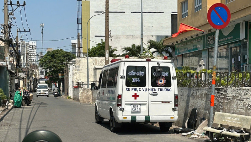Người đàn ông tử vong trong tư thế treo cổ tại nhà trọ không số ở TPHCM