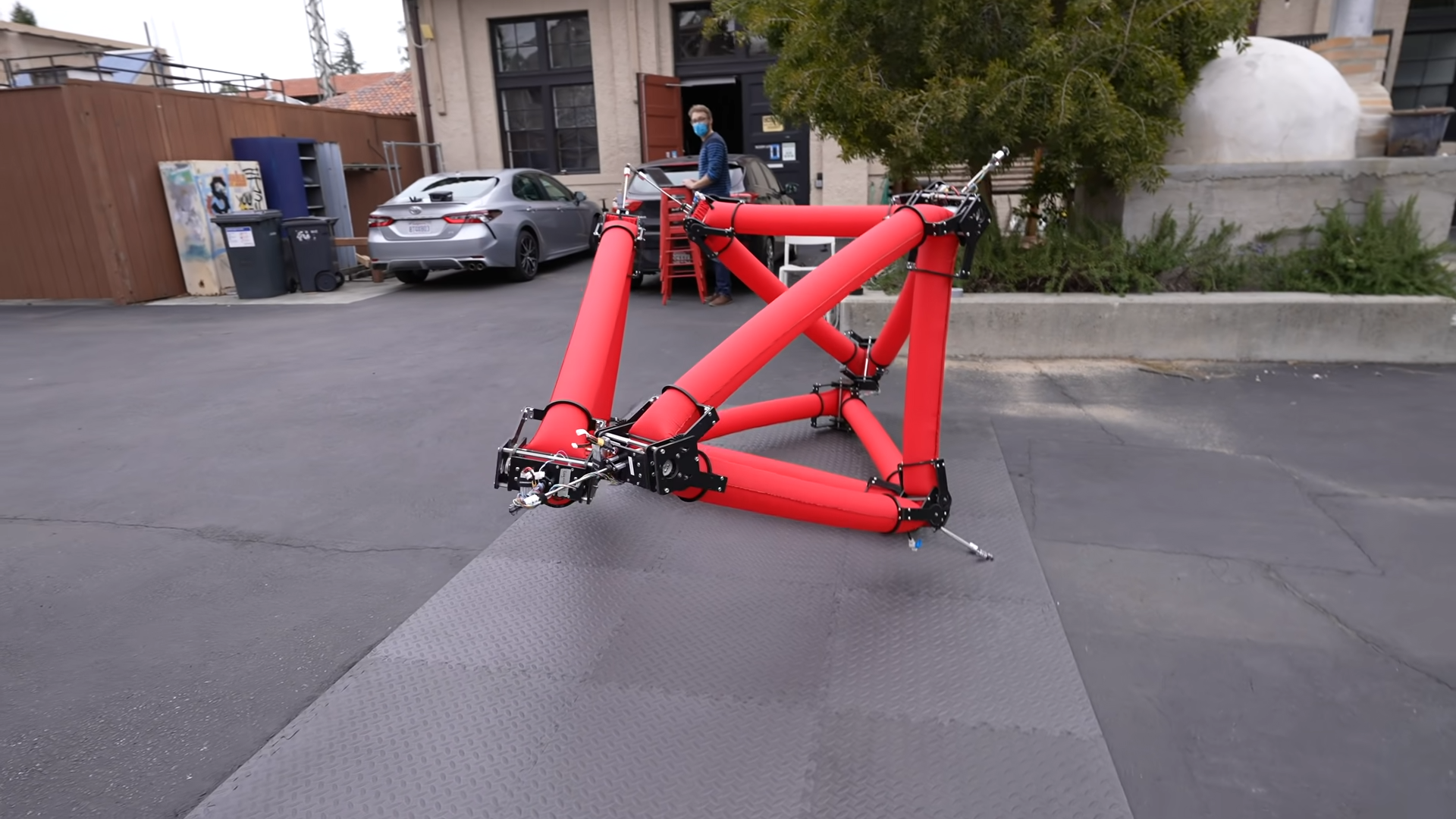 This robot keeps going even after it’s punctured - watch how